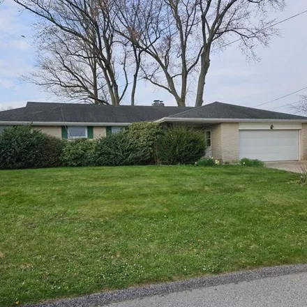 Buy this 3 bed house on 860 Sunlight Drive in York Township, PA 17402