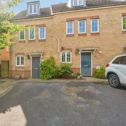Buy this 3 bed townhouse on 16 Georgina Close in Netley Marsh, SO40 2BE