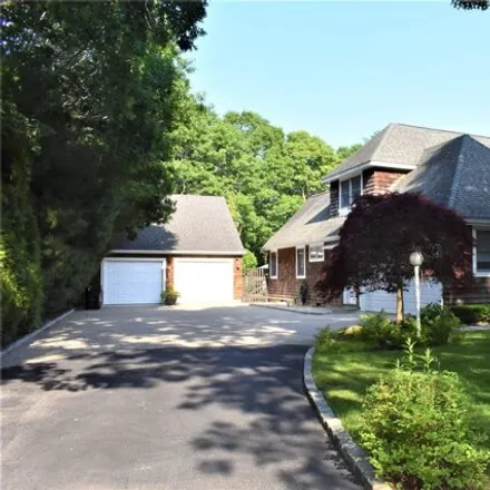 Buy this 4 bed house on 6 Bennett Dr in Southampton, East Quogue