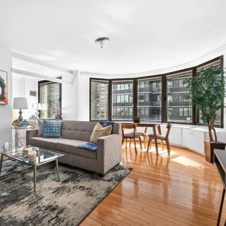 Image 1 - Lincoln Plaza Tower, 44 West 62nd Street, New York, NY 10023, USA - Apartment for sale