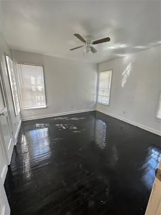 Image 2 - 2303 East Overton Road, Dallas, TX 75216, USA - House for rent