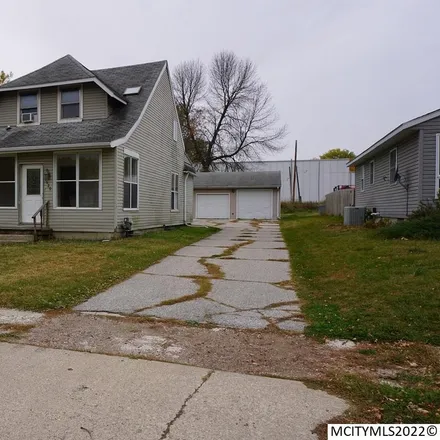 Buy this 3 bed house on South Hampshire in Mason City, IA 50401