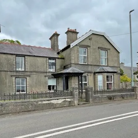 Image 1 - Lôn Caernarfon, Pen-y-groes, LL54 6PS, United Kingdom - House for sale