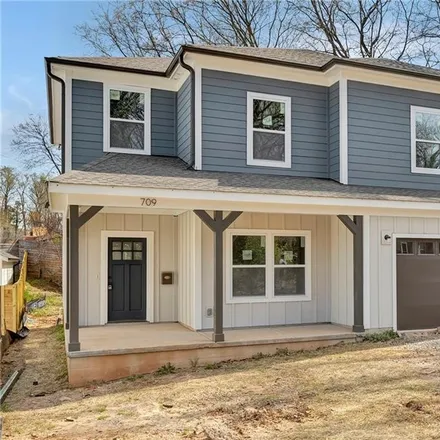 Buy this 4 bed house on 709 Tennyson Drive in Charlotte, NC 28208