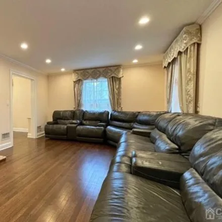 Image 4 - 99 Westons Mill Road, Lawrence Brook Manor, East Brunswick Township, NJ 08816, USA - House for rent