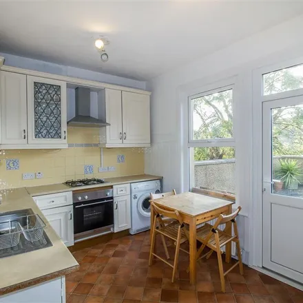 Image 5 - Frenchman's Creek, 148 Arthur Road, London, SW19 8AD, United Kingdom - Apartment for rent