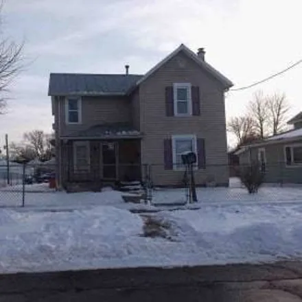 Buy this 3 bed house on 613 Sugar Street in Marion, OH 43302