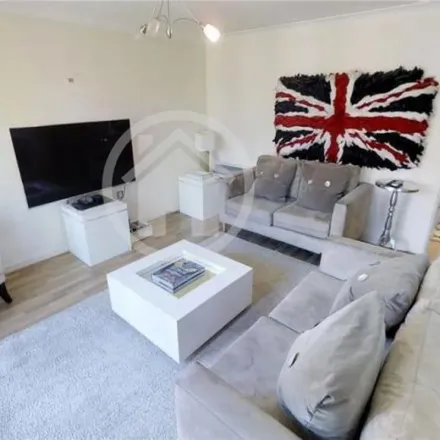 Image 4 - 41-52 Tiber Gardens, London, N1 0UH, United Kingdom - Apartment for rent