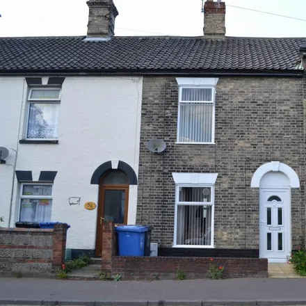 Rent this 3 bed house on Carrow Road in Norwich, NR1 1HJ