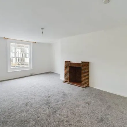 Rent this 2 bed apartment on St John's Terrace in Milton Keynes, MK16 8HG