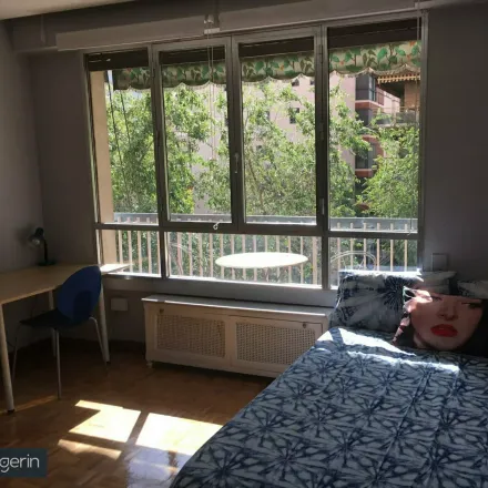 Rent this studio room on Calle del Poeta Joan Maragall in 54, 28020 Madrid