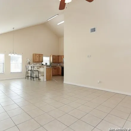Image 7 - 198 Will Rogers Drive, Comal County, TX 78070, USA - House for sale