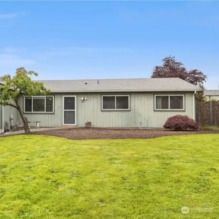 Buy this 3 bed house on 2118 South 253rd Street in Des Moines, WA 98198