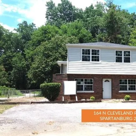 Buy this studio house on 164 N Cleveland Park Dr in Spartanburg, South Carolina