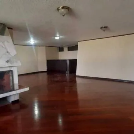 Rent this 9 bed house on Casa 202 in De las Azucenas 202, 170124