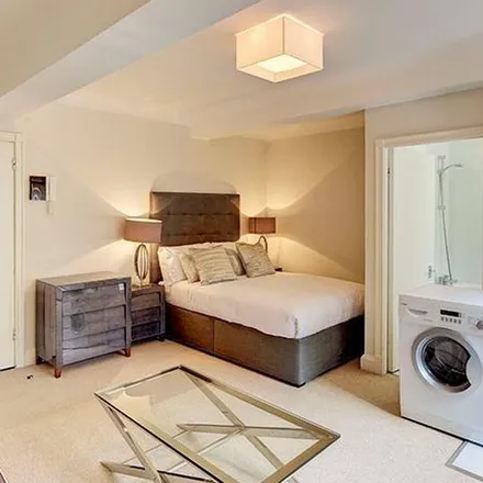 Rent this 1 bed apartment on 175 Fulham Road in London, SW3 6JW