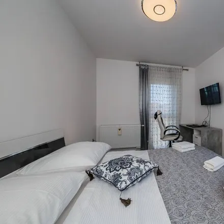 Rent this 4 bed apartment on 21215 Grad Kaštela
