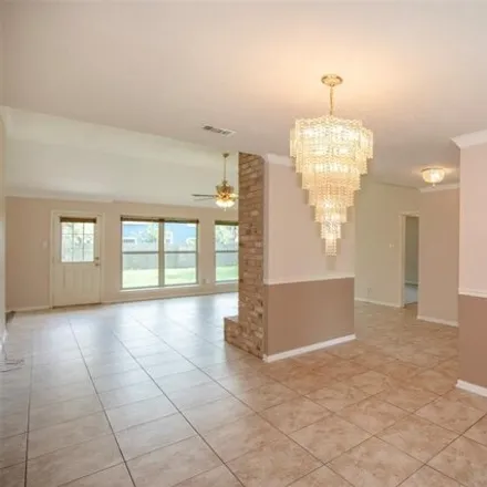 Image 7 - 1504 Windsor Drive, Friendswood, TX 77546, USA - House for sale