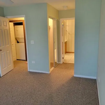 Image 8 - 300 Pembroke Lane, Glen Ellyn, IL 60137, USA - Condo for rent