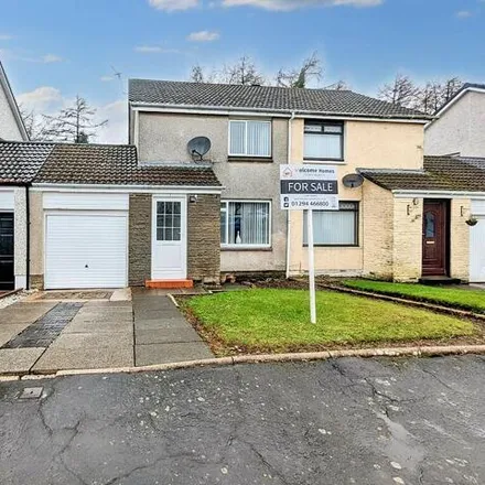 Buy this 3 bed duplex on unnamed road in Kilwinning, KA13 6QT
