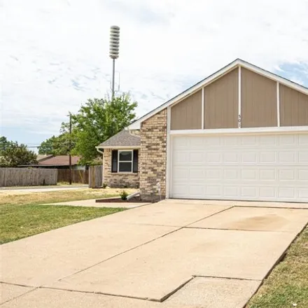 Rent this 3 bed house on 798 York Street in Forney, TX 75126
