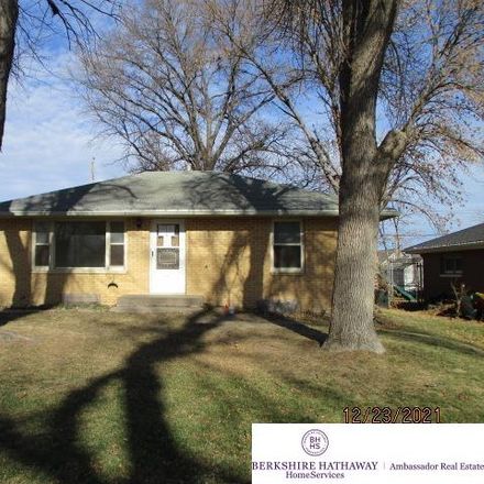 Rent this 2 bed house on 724 West Washington Street in Lincoln, NE 68522