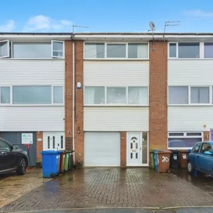 Buy this 3 bed townhouse on Prestbury Close in Hazel Grove, SK2 7HW