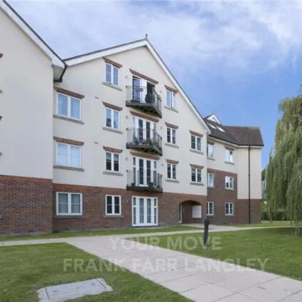 Buy this 2 bed apartment on Datchet Road in Slough, SL3 7FR