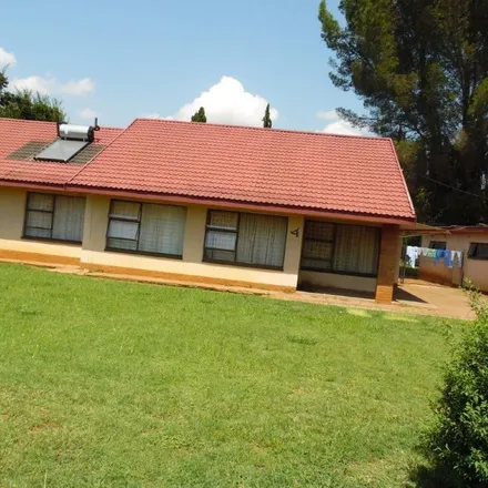 Rent this 3 bed apartment on Cas Maartens Avenue in Sonlandpark, Emfuleni Local Municipality