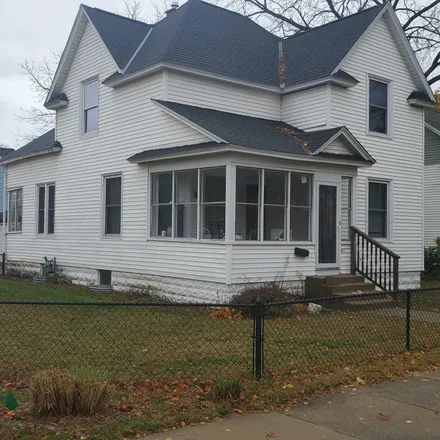 Buy this 4 bed house on 2 East 19th Street in Holland, MI 49423