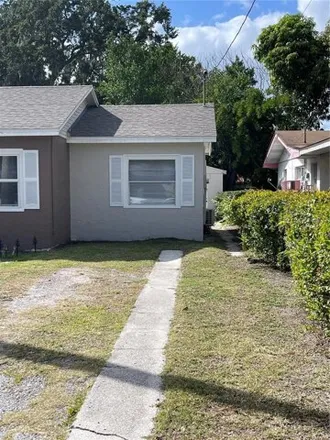 Image 2 - 1359 5th Street Northeast, Winter Haven, FL 33881, USA - House for sale
