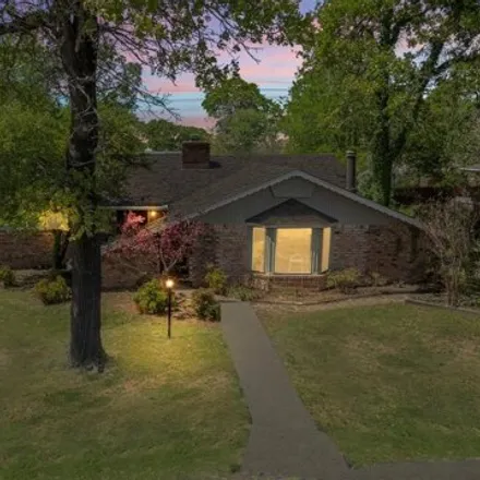 Buy this 3 bed house on 287 Rawson Place in Sand Springs, OK 74063