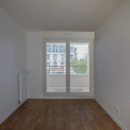 Rent this 3 bed apartment on 4 Rue d'Alsace in 93600 Aulnay-sous-Bois, France