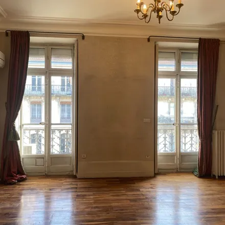 Rent this 1studio apartment on 5 Rue Crépu in 38000 Grenoble, France