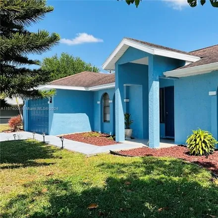 Image 4 - 1837 Northeast 1st Terrace, Cape Coral, FL 33909, USA - House for sale