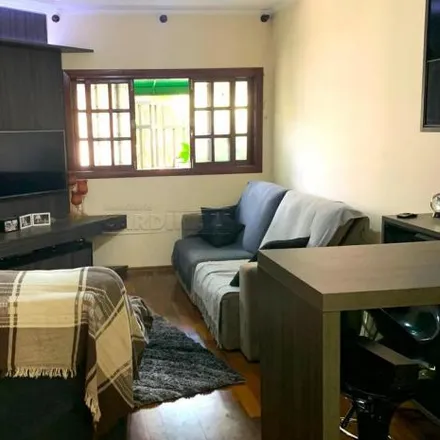 Buy this 3 bed house on Rua Douvidor Cunha in Jardim Cardinali, São Carlos - SP