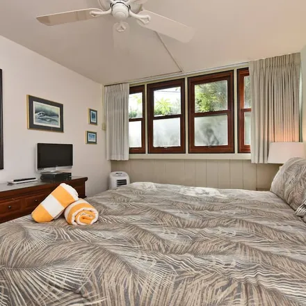 Rent this 1 bed condo on Napili Pl in Lahaina, HI