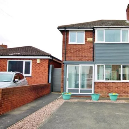 Buy this 3 bed duplex on Birch Grove in Polesworth, B78 1AG