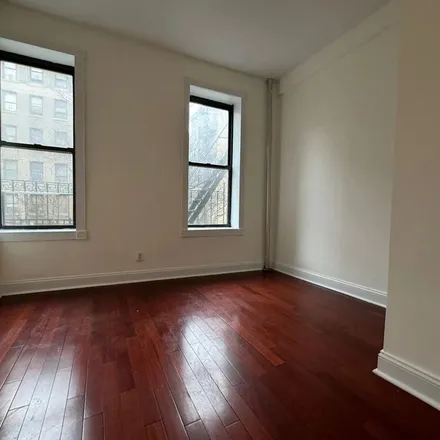 Image 6 - 255 Fort Washington Avenue, New York, NY 10032, USA - Apartment for rent