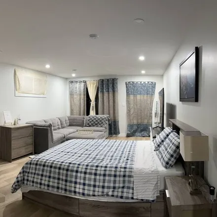 Rent this 1 bed apartment on REGINA in Regina, SK S4V 3M2