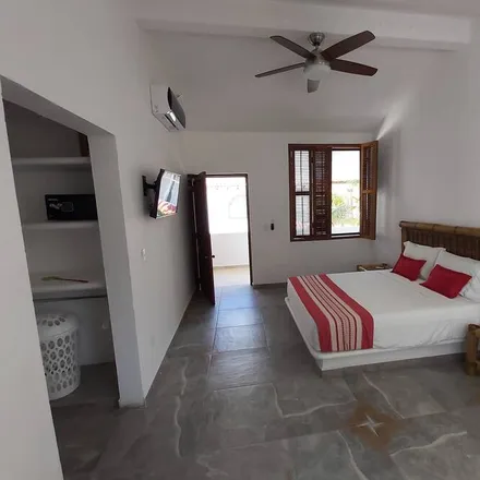 Rent this 4 bed house on Huatulco in Santa María Huatulco, Mexico