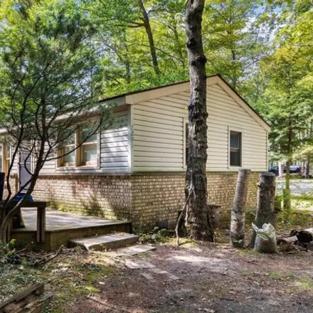 Image 4 - 7303 West Day Forest Road, Glen Arbor Township, MI 49630, USA - House for sale