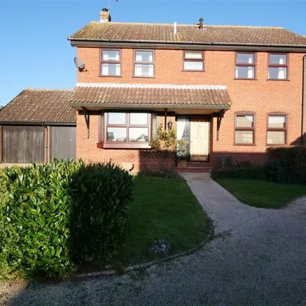 Buy this 4 bed house on The Mowbrays in Framlingham, IP13 9DL