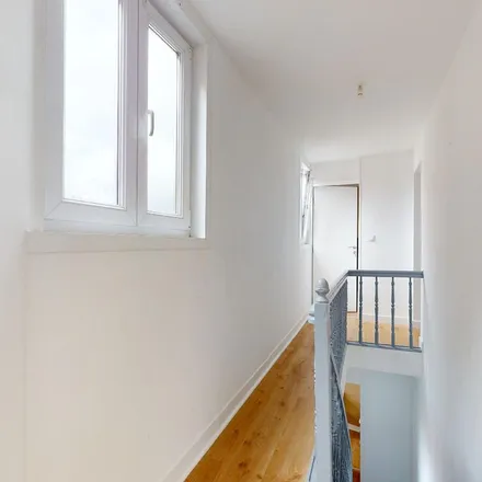 Image 2 - 44 Rue Rabelais, 59000 Lille, France - Apartment for rent