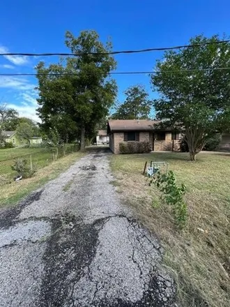 Buy this 3 bed house on 3914 Kress Street in Houston, TX 77026
