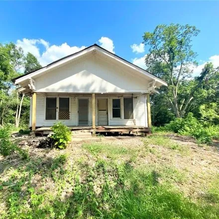 Buy this 5 bed house on 128 South Beatty Avenue in Livingston, TX 77351