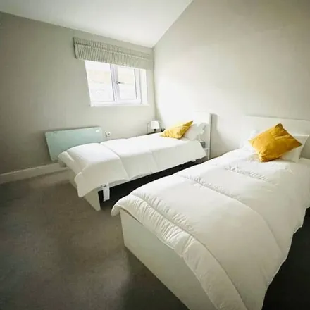 Image 1 - London, NW2 7TS, United Kingdom - Apartment for rent