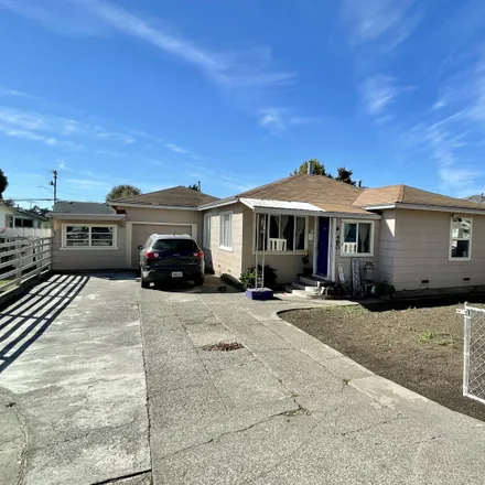 Buy this 2 bed house on 480 Summer Street in Fortuna, CA 95540