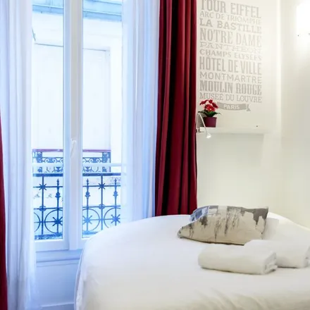 Rent this studio apartment on 13 Rue Véron in 75018 Paris, France