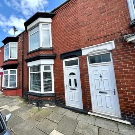 Image 1 - Alfred Street, Redcar, TS10 3HY, United Kingdom - Townhouse for rent